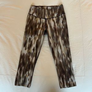Nike Dri-Fit cropped leggings
